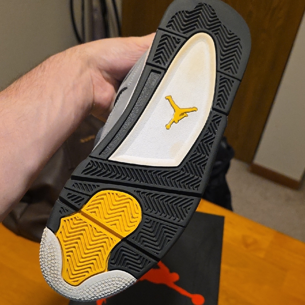 Jordan Gray Sneakers Classic Design - Picture 11 of 11
